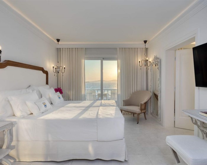 Saint John Hotel Villas & Spa, Ornos, Grčka — Family Suite Family Suite Partial Sea View