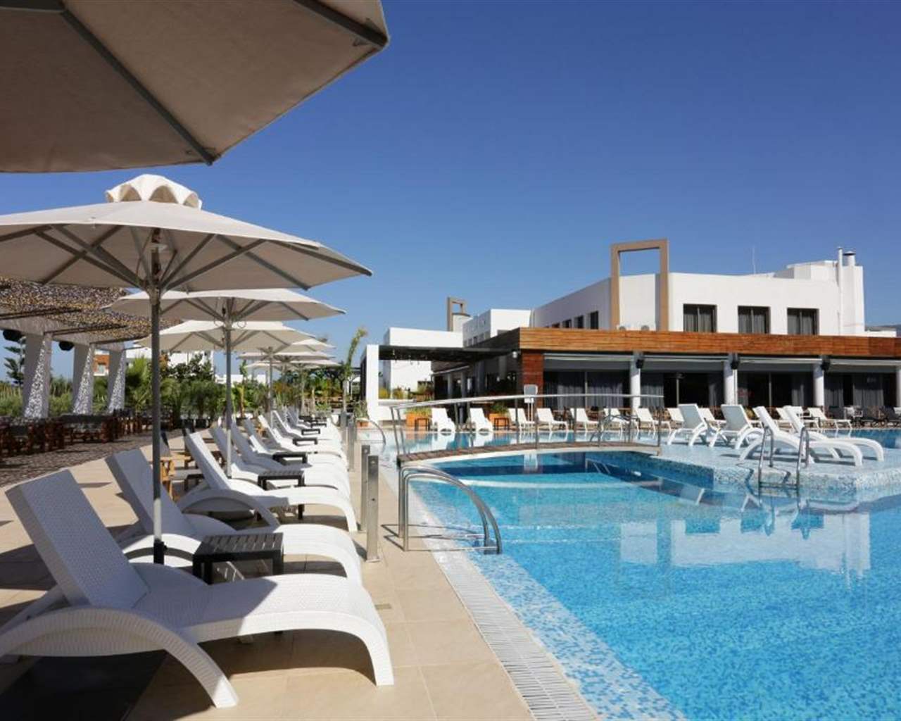 Elite City Resort CHC