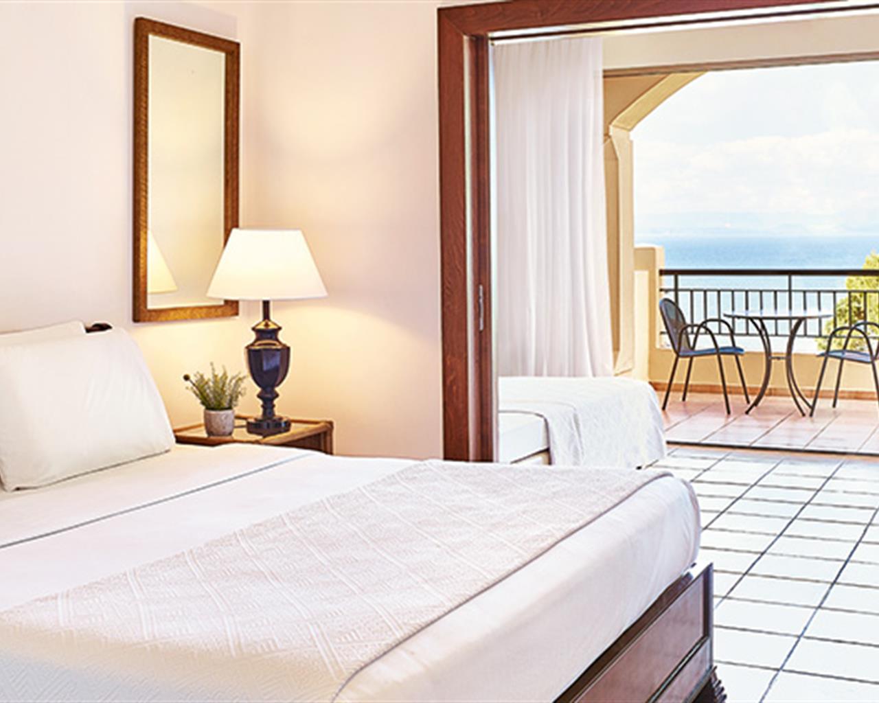 Grecotel Luxme Oasis at Riviera Olympia Aqua Park, Lutra Kilinis, Grčka — Family Room Sea View