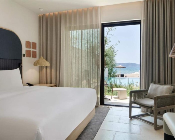 W Costa Navarino Adults Only, Costa Navarino, Pilos, Grčka — Suite 2 BedRoom Escape Agora Beachfront Infinity