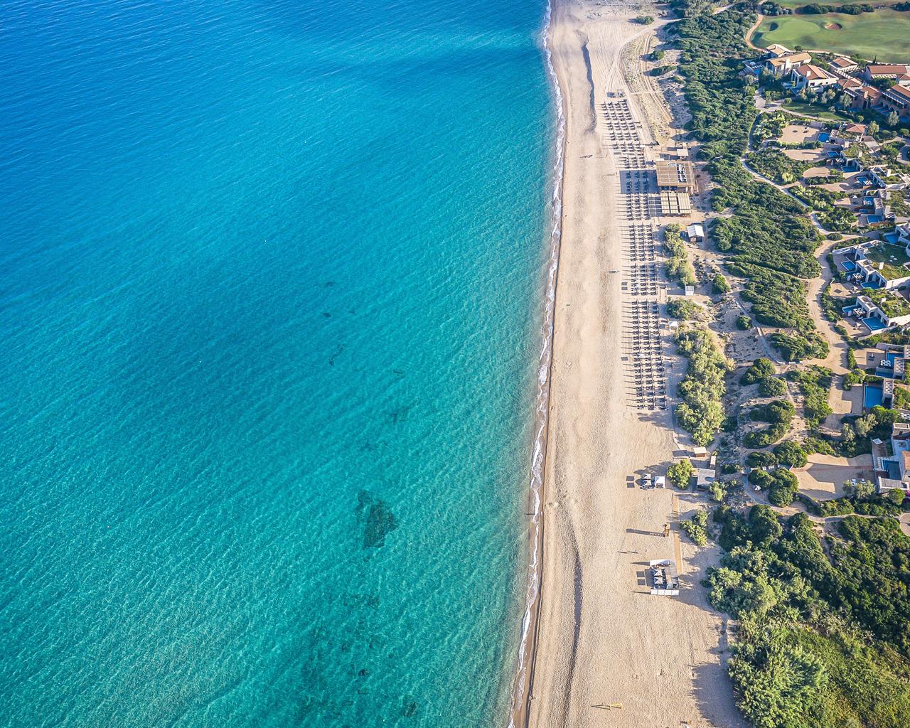 The Westin Resort, Kosta Navarino, Grčka — plaža