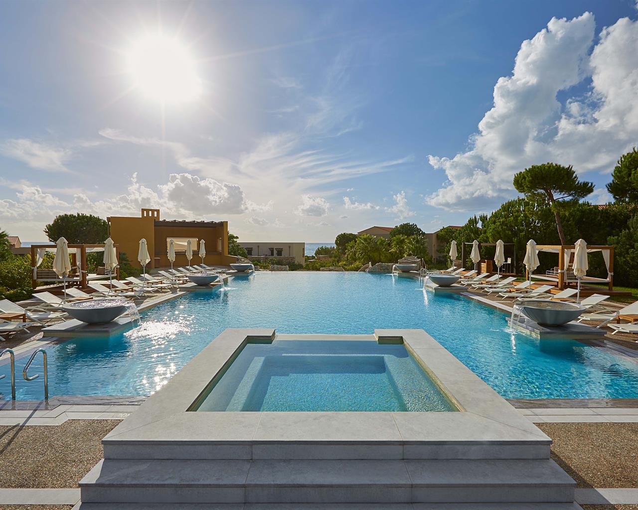 The Westin Resort, Kosta Navarino, Grčka — bazen