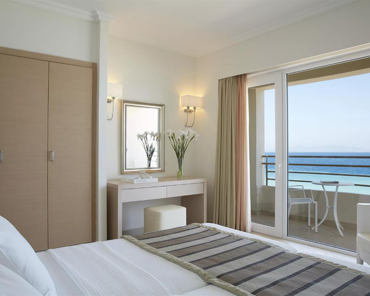 Electra by the Sea, Iksia, Grčka — Suite  Deluxe Main Building Sea Front Sea View