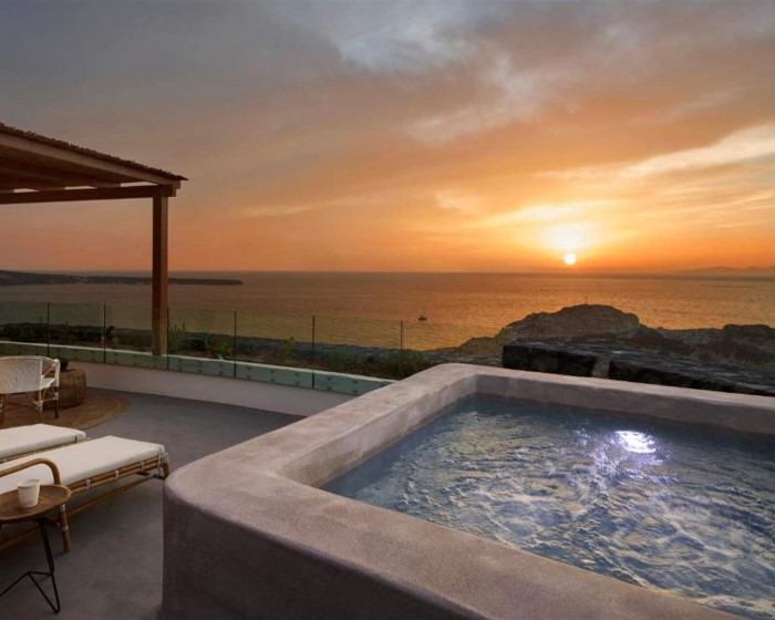 Santo Pure Oia Suites & Villas Adults Only, Oia, Grčka — Junior Suite With Jacuzzi Exclusive Sunset Junior Suite Sea View