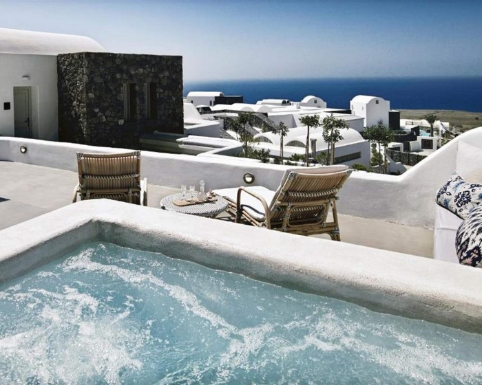Santo Pure Oia Suites & Villas Adults Only, Oia, Grčka — Suite With Jacuzzi Suite Sea View