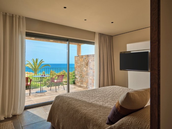 Minos Palace Resort Adults Only, Agios Nikolaos, Grčka — Bungalow Zen Beach Front