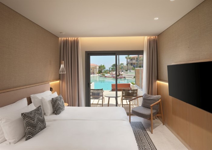 MERAVIA Leonardo Limited Edition Adults Only (16+), Afitos, Grčka — Room Swim Up Pool View