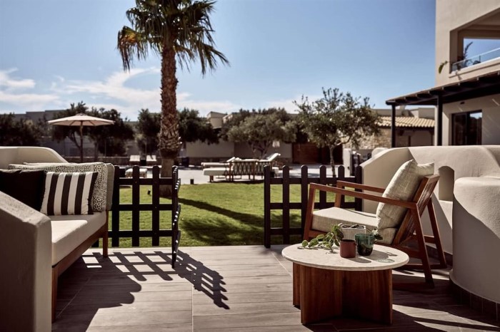 Numo Ierapetra Beach Resort Crete, Curio Collection by Hilton Adults Only (16+), Ierapetra, Grčka — Room King Evergreen Retreat with Outdoor Living Area Garden View