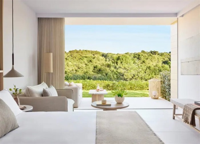Ikos Porto Petro, Porto petro, Španija — Family Room Private Garden/Interconnecting+ Family Room Garden View