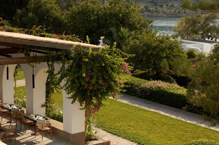Minos Beach Art Hotel, Agios Nikolaos, Grčka — plaža
