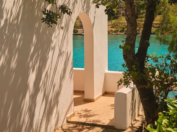 Minos Beach Art Hotel, Agios Nikolaos, Grčka — plaža