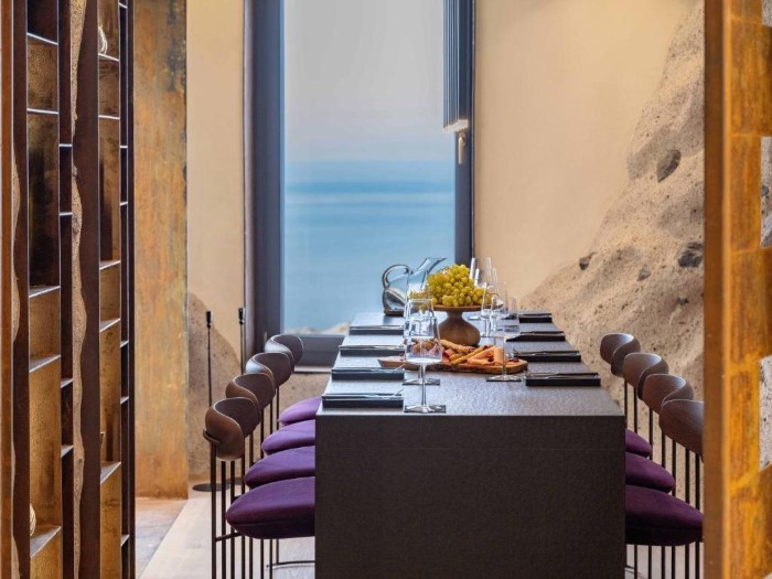 Santo Mine Oia Suites Adults Only, Oia, Grčka — smeštajna jedinica