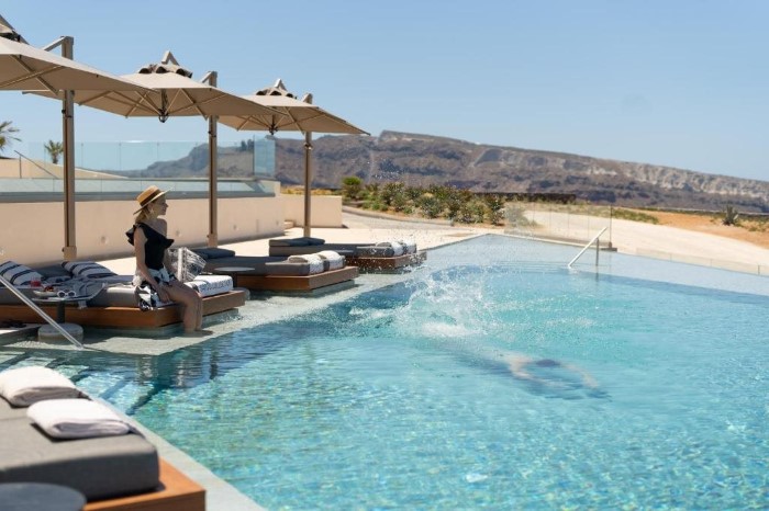 Santo Mine Oia Suites Adults Only, Oia, Grčka — smeštajna jedinica