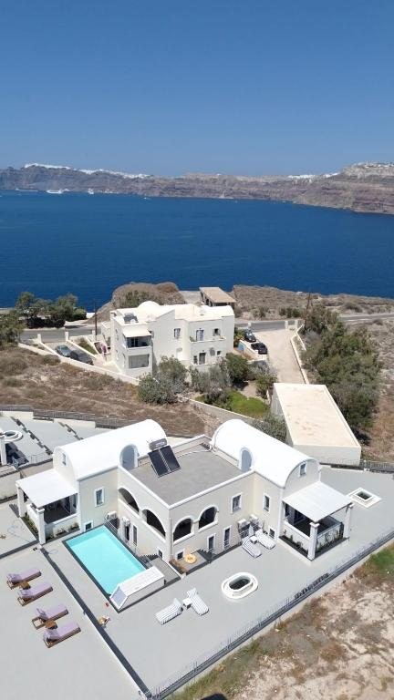 The Noverian Bios Caldera Sunset Suites, Akrotiri, Grčka — smeštajna jedinica