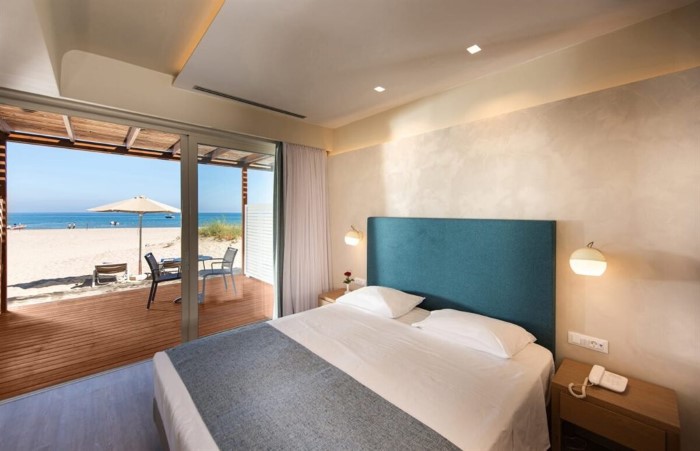 Pilot Beach Resort Chania, Hania, Grčka — Junior Suite Beach Front