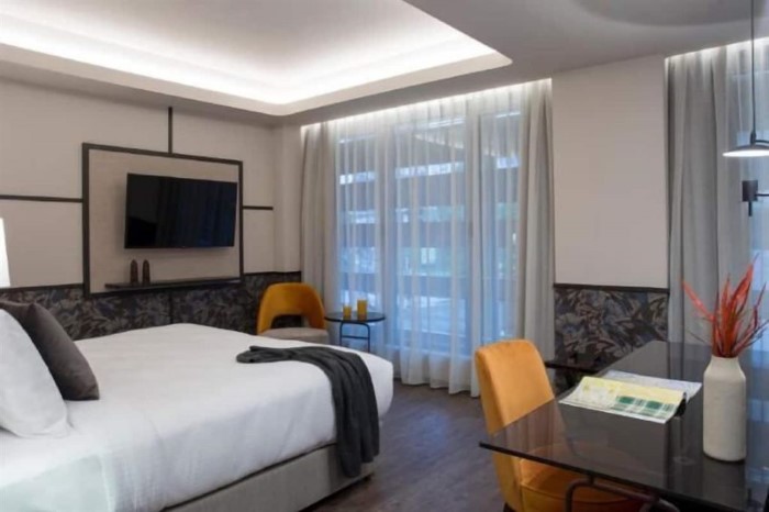 Zeus Essence Athens Central, Kipseli, Grčka — Junior Suite City View