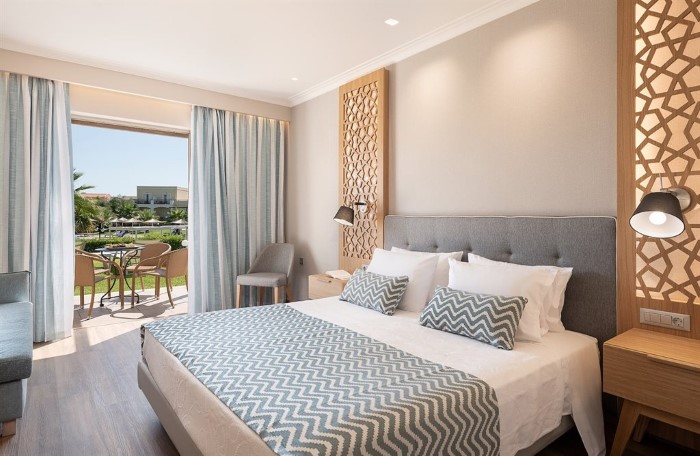 Pilot Beach Resort Chania, Hania, Grčka — Junior Suite Family Pool/Garden View