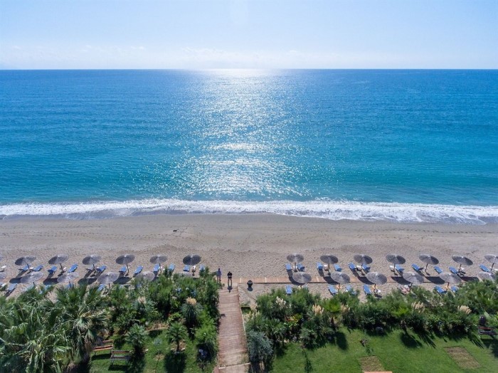 Poseidon Beach Hotel, Kanali – Kastrosikija, Grčka — plaža