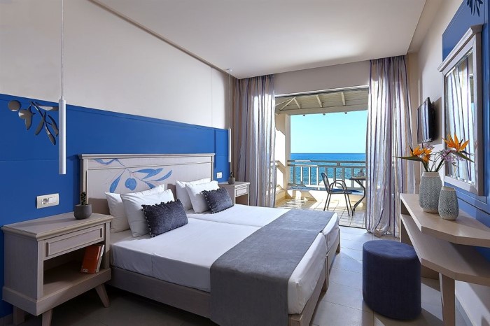 Castello Village Resort, Sisi, Grčka — Triple Room Sea View