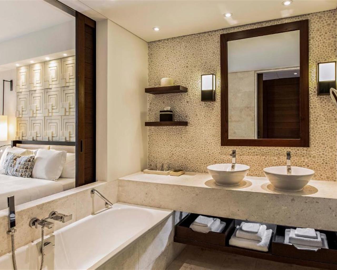 The Romanos Resort Costa Navarino, the Luxury Collection, Kosta Navarino, Grčka — Double Room Deluxe Garden View