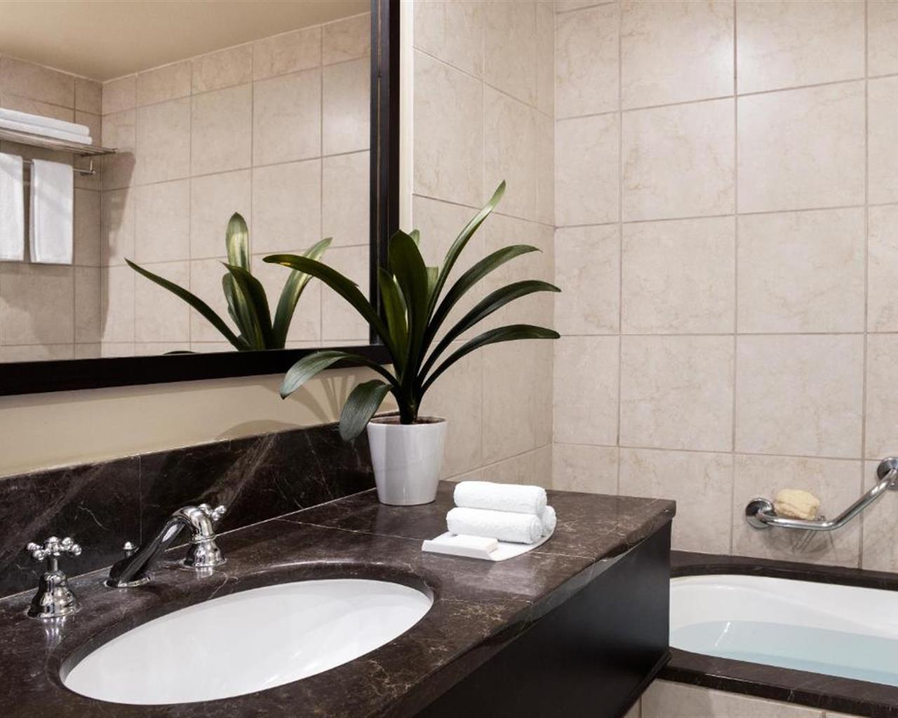 The Roc Club (ex Vouliagmeni Suites), Vuliagmeni, Grčka — Double Room Superior